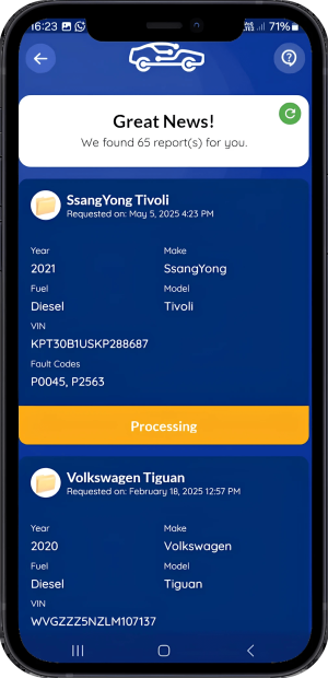 AutoMind app: Historical list of AI vehicle diagnostic reports